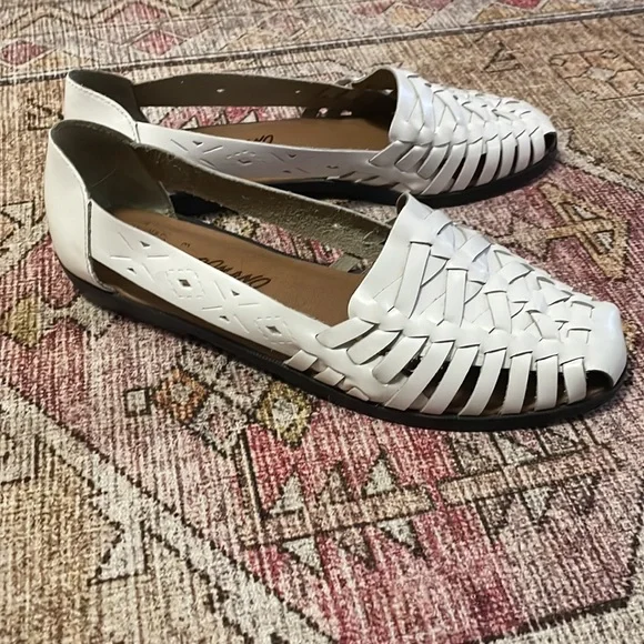 Genuine leather Vintage ROMANO - made in Brazil - Huaraches white sandals Sz 7 - Picture 3 of 12